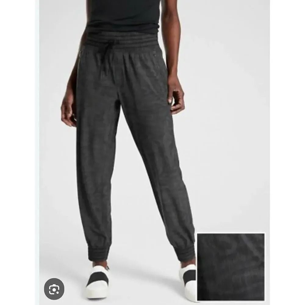 Athleta Camden Printed Jogger Black Leopard Moire Athletic Athleisure Pocket 4